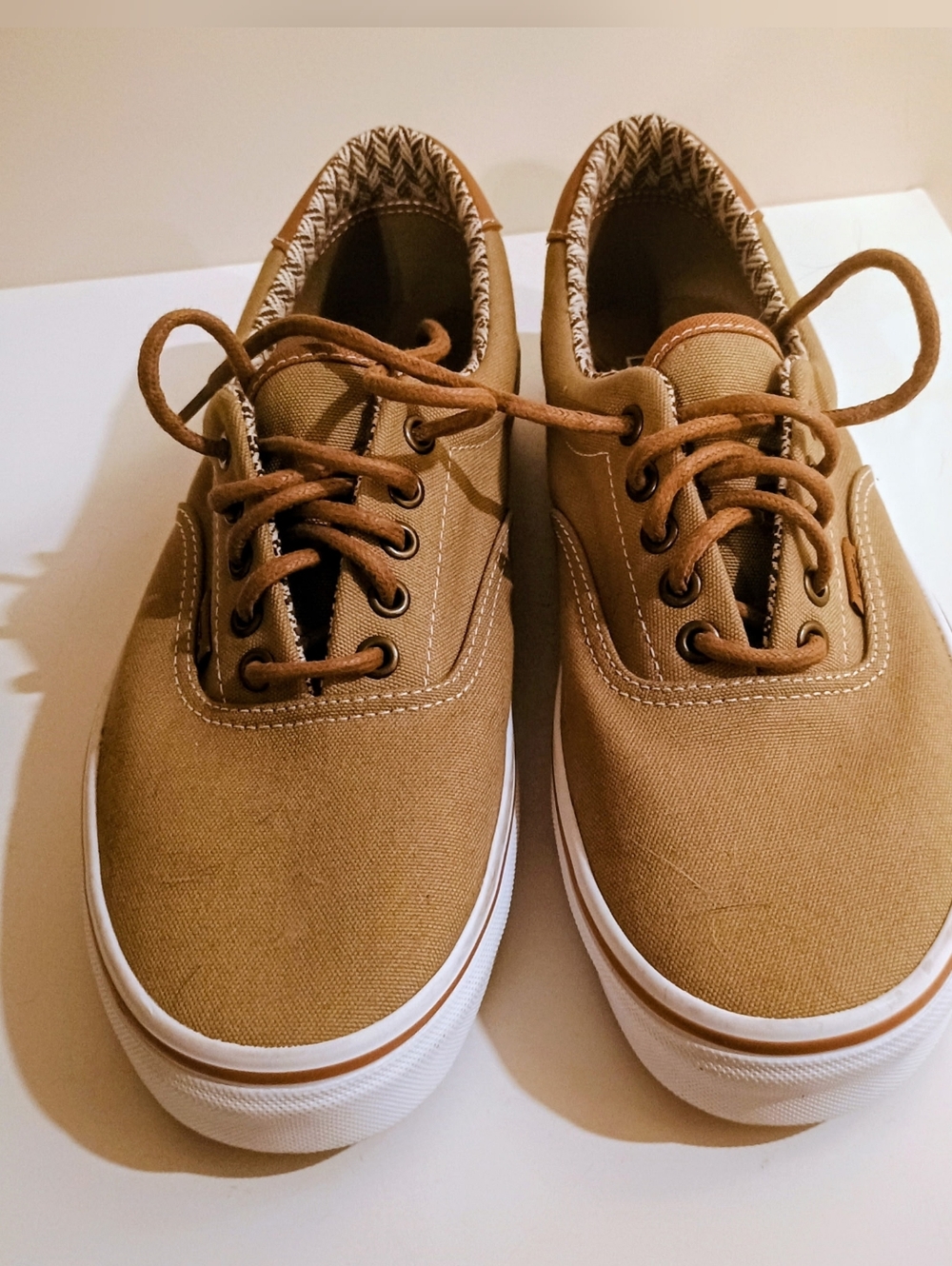 Nwot Vans Casual Canvas Men’s Sneakers in Khaki Sz 10